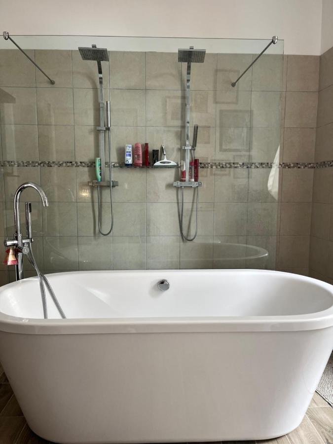 Bed and Breakfast Le Marronnier Saint-Genies-de-Fontedit Exterior foto